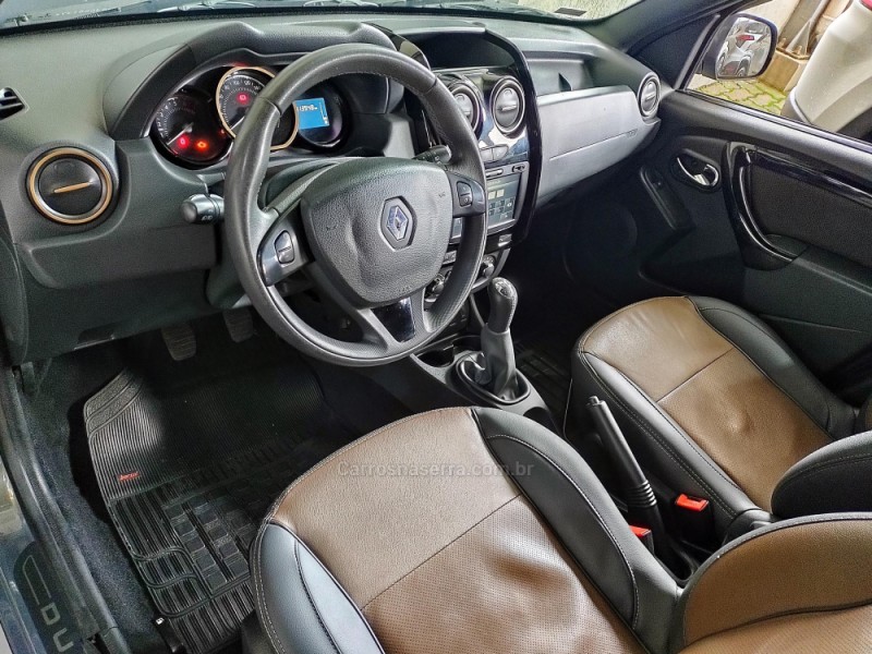 DUSTER 1.6 DYNAMIQUE 4X2 16V FLEX 4P MANUAL - 2016 - FARROUPILHA