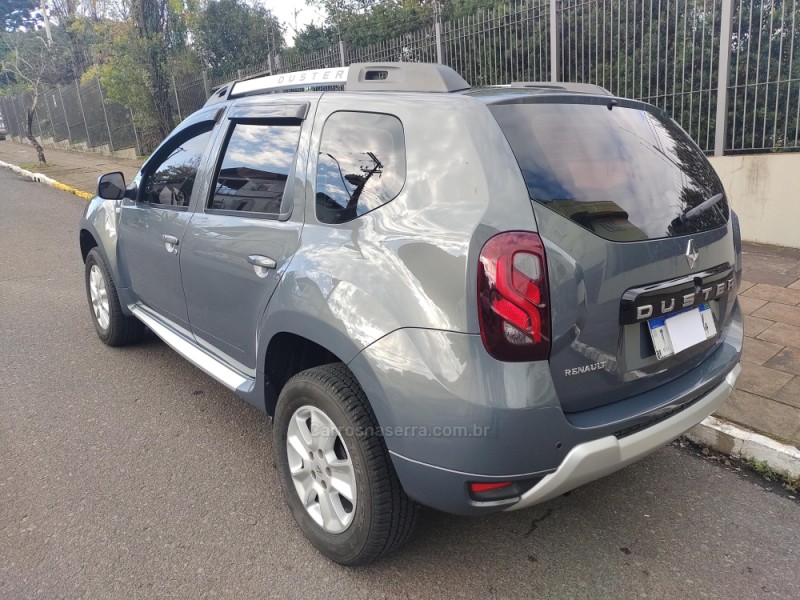 DUSTER 1.6 DYNAMIQUE 4X2 16V FLEX 4P MANUAL - 2016 - FARROUPILHA