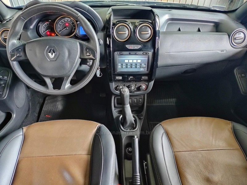 DUSTER 1.6 DYNAMIQUE 4X2 16V FLEX 4P MANUAL - 2016 - FARROUPILHA