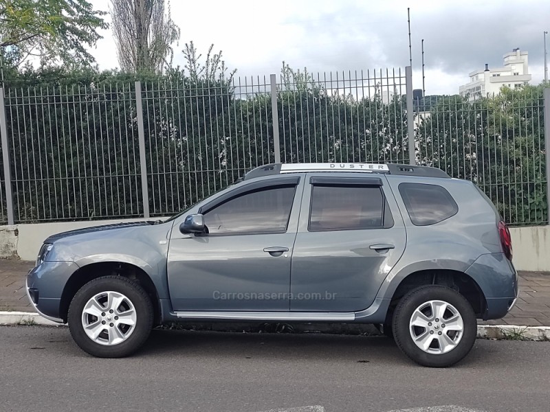 DUSTER 1.6 DYNAMIQUE 4X2 16V FLEX 4P MANUAL - 2016 - FARROUPILHA
