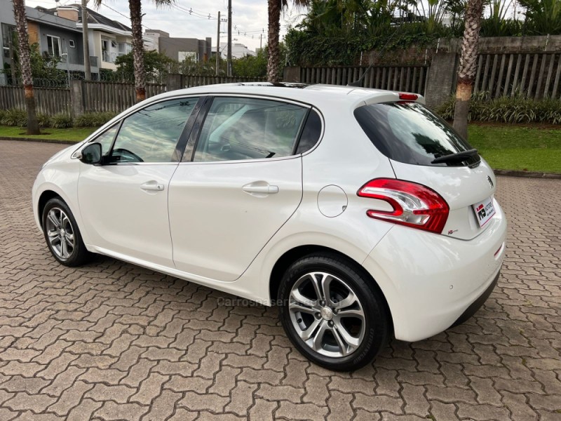 208 1.6 GRIFFE 16V FLEX 4P AUTOMÁTICO - 2014 - NOVO HAMBURGO