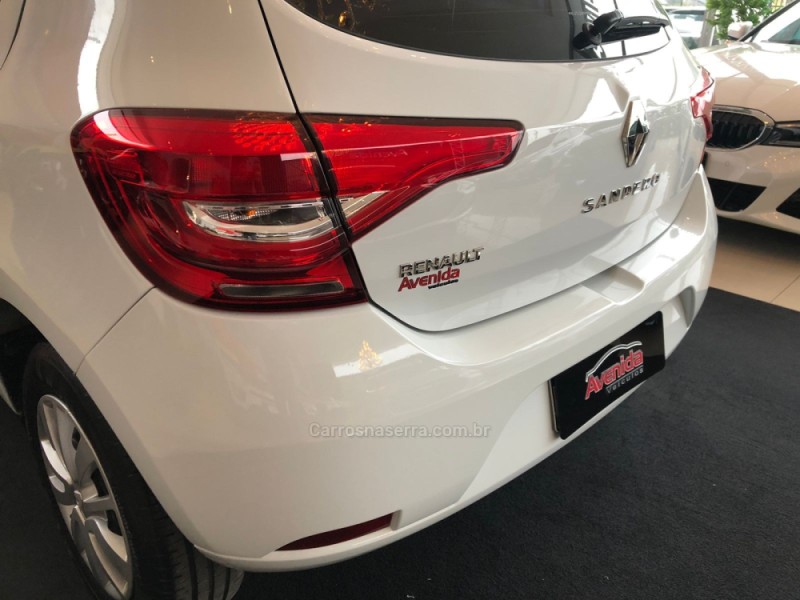 SANDERO 1.0 LIFE 12V FLEX 4P MANUAL - 2021 - IGREJINHA