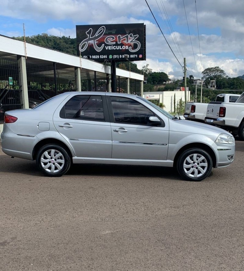 SIENA 1.0 MPI FIRE EX 8V GASOLINA 4P MANUAL - 2010 - BOM PRINCíPIO