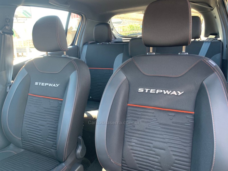 SANDERO 1.6 STEPWAY ZEN 16V FLEX 4P MANUAL - 2020 - BOM PRINCíPIO