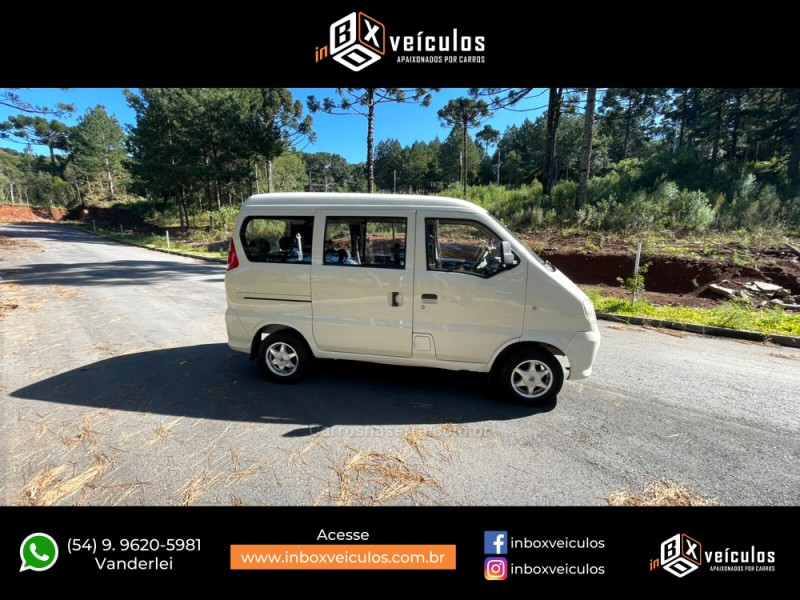 TOWNER 1.0 PASSAGEIRO 8V GASOLINA 4P MANUAL - 2012 - GRAMADO