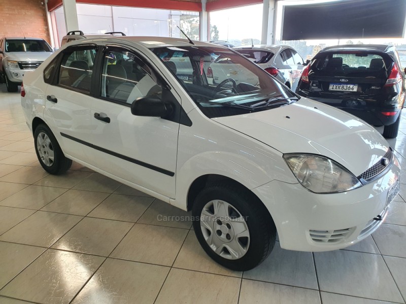 FIESTA 1.6 MPI SEDAN 8V FLEX 4P MANUAL - 2006 - FARROUPILHA