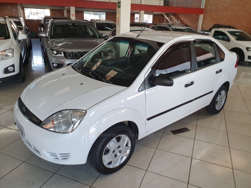 FIESTA 1.6 MPI SEDAN 8V FLEX 4P MANUAL - 2006 - FARROUPILHA