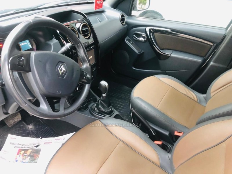 DUSTER 2.0 DYNAMIQUE 4X2 16V FLEX 4P AUTOMÁTICO - 2019 - GARIBALDI