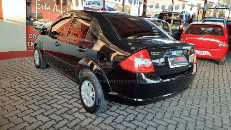 FIESTA 1.6 MPI SEDAN 8V FLEX 4P MANUAL - 2010 - CAXIAS DO SUL