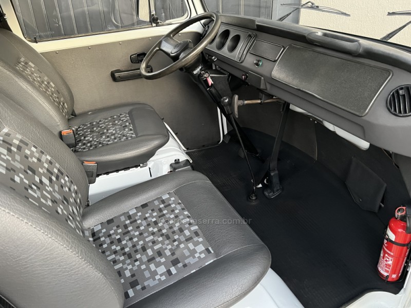 KOMBI 1.6 STD 8V GASOLINA 3P MANUAL - 1998 - CAXIAS DO SUL
