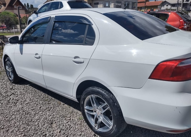 VOYAGE 1.0 MI CITY 8V FLEX 4P MANUAL - 2013 - GRAMADO