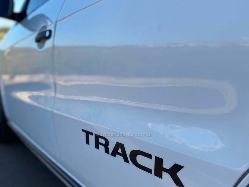 GOL 1.0 TRACK 12V FLEX 4P MANUAL - 2018 - LAGOA VERMELHA
