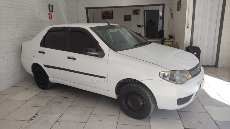 SIENA 1.0 MPI FIRE CELEBRATION 8V FLEX 4P MANUAL - 2007 - CAXIAS DO SUL