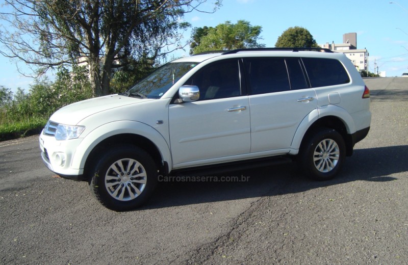 PAJERO DAKAR 3.2 HPE 4X4 7 LUGARES 16V TURBO INTERCOOLER DIESEL 4P AUTOMÁTICO - 2015 - FLORES DA CUNHA