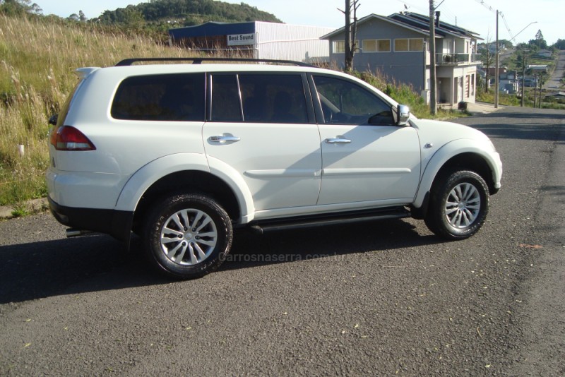 PAJERO DAKAR 3.2 HPE 4X4 7 LUGARES 16V TURBO INTERCOOLER DIESEL 4P AUTOMÁTICO - 2015 - FLORES DA CUNHA