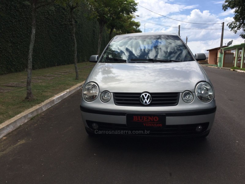 POLO SEDAN 1.6 MI 8V FLEX 4P MANUAL - 2006 - CAMPO BOM