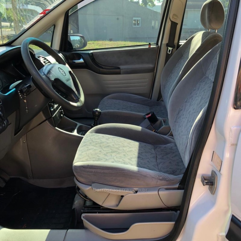 ZAFIRA 2.0 MPFI CD 16V GASOLINA 4P MANUAL - 2001 - PAROBé