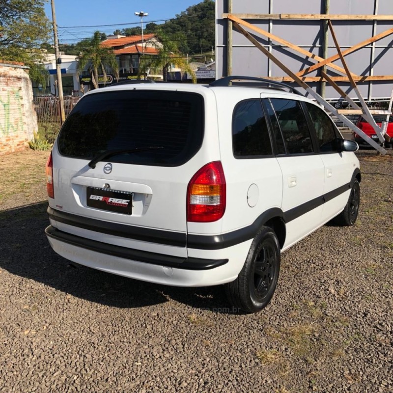 ZAFIRA 2.0 MPFI CD 16V GASOLINA 4P MANUAL - 2001 - PAROBé