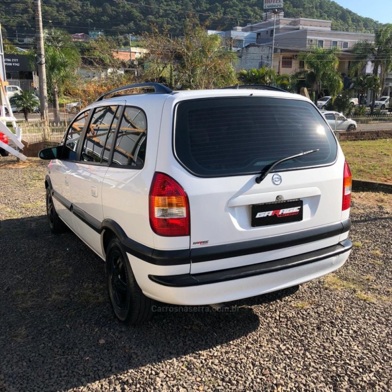 ZAFIRA 2.0 MPFI CD 16V GASOLINA 4P MANUAL - 2001 - PAROBé