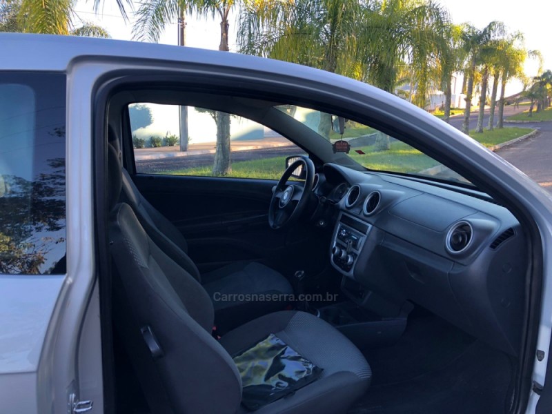 SAVEIRO 1.6 MI CE 8V FLEX 2P MANUAL G.V - 2013 - CAMPO BOM