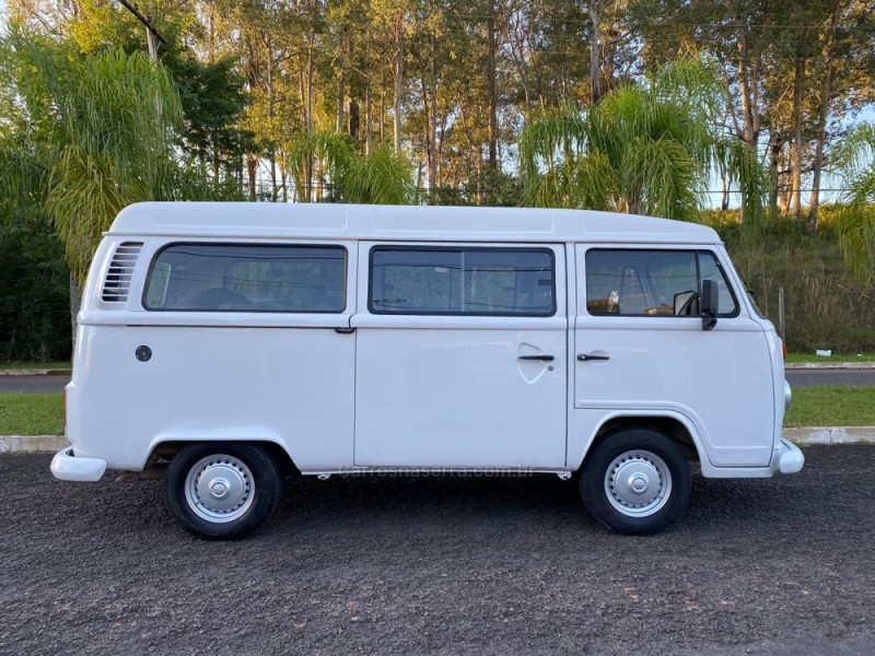 KOMBI 1.4 MI STD 8V FLEX 4P MANUAL - 2014 - CAMPO BOM
