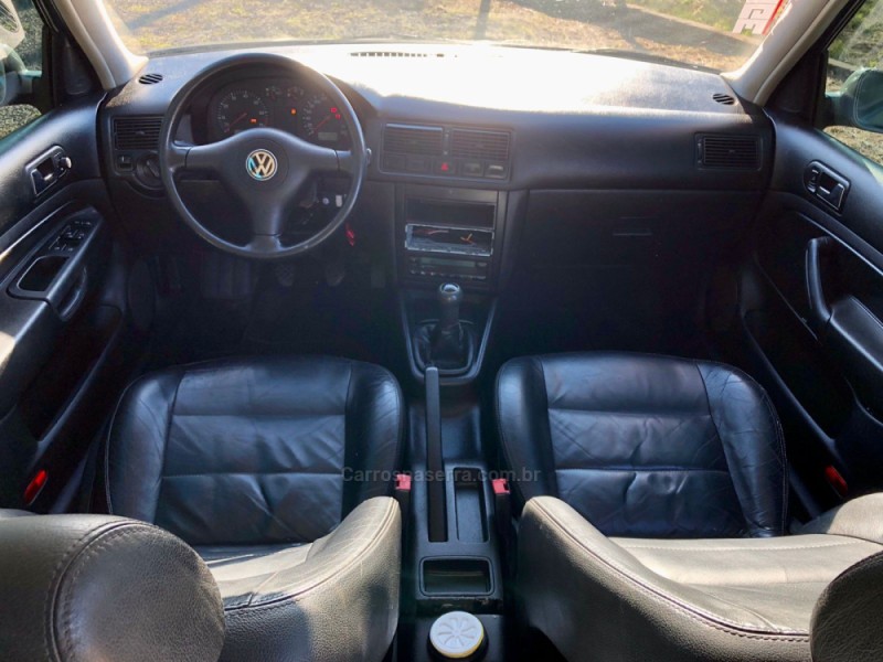 GOLF 1.6 MI GENERATION 8V GASOLINA 4P MANUAL - 2003 - PAROBé