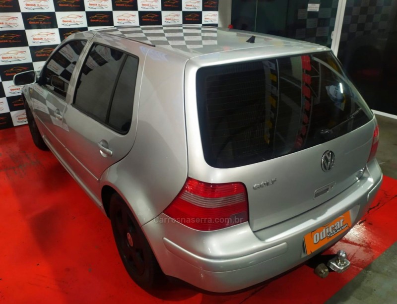 GOLF 1.6 MI 8V GASOLINA 4P MANUAL - 2005 - CAXIAS DO SUL