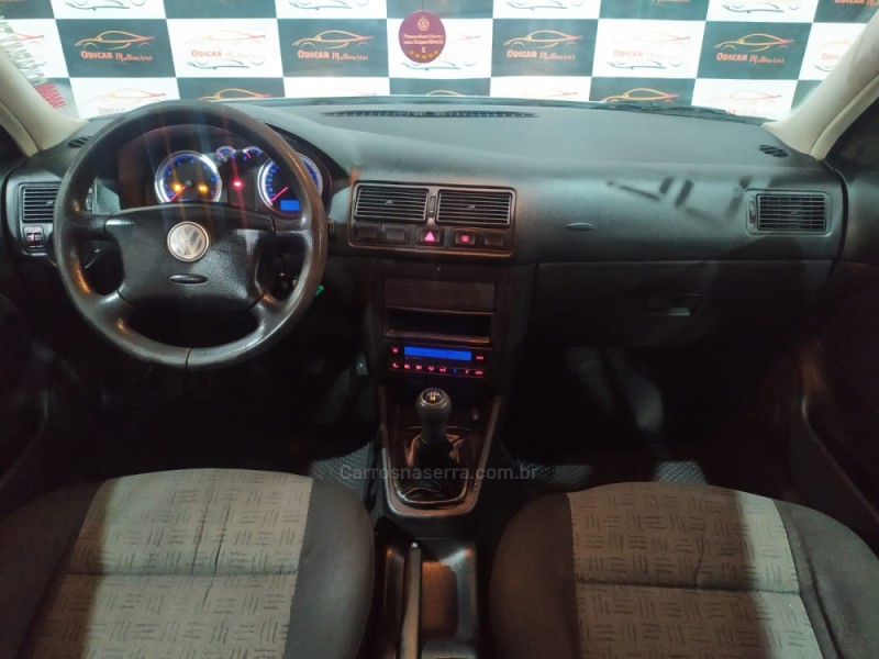 GOLF 1.6 MI 8V GASOLINA 4P MANUAL - 2005 - CAXIAS DO SUL