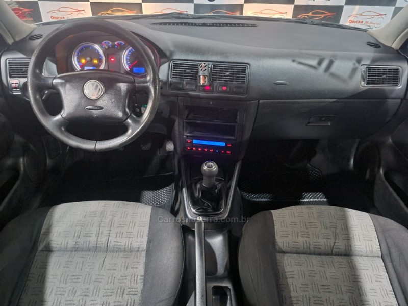 GOLF 1.6 MI 8V GASOLINA 4P MANUAL - 2005 - CAXIAS DO SUL
