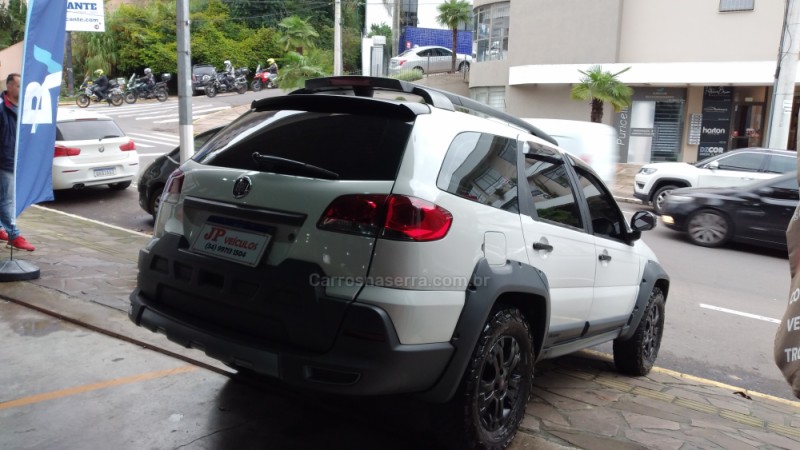 PALIO 1.8 MPI ADVENTURE WEEKEND ITALIA 16V FLEX MANUAL