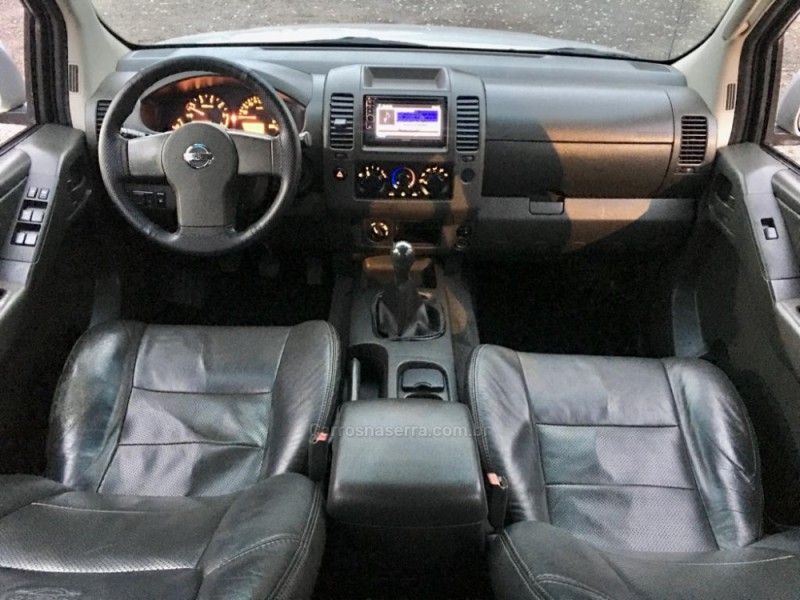 FRONTIER 2.5 XE 4X4 CD TURBO ELETRONIC DIESEL 4P MANUAL - 2013 - ROLANTE