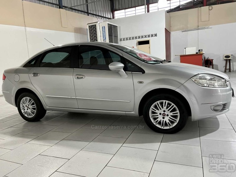 LINEA 1.8 HLX 16V FLEX 4P MANUAL - 2010 - ESTâNCIA VELHA