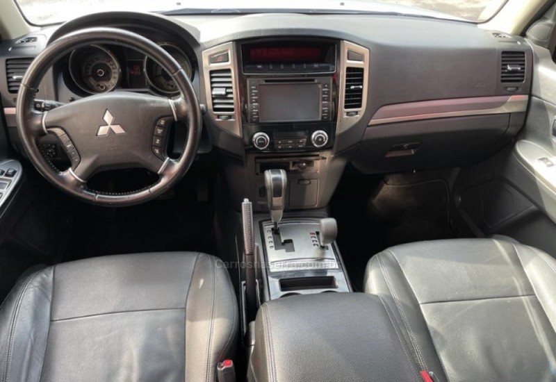 PAJERO FULL 3.2 HPE 4X4 16V DIESEL 4P AUTOMÁTICO - 2015 - NOVO HAMBURGO