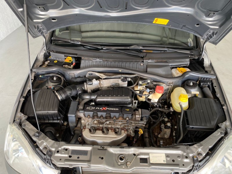 CORSA 1.8 MPFI 8V GASOLINA 4P MANUAL - 2004 - BOM PRINCíPIO