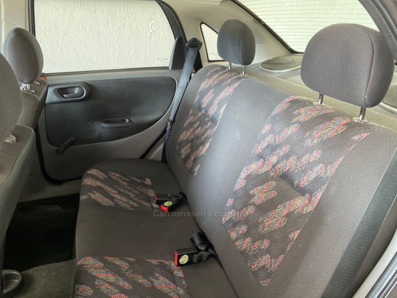 CORSA 1.8 MPFI 8V GASOLINA 4P MANUAL - 2004 - BOM PRINCíPIO