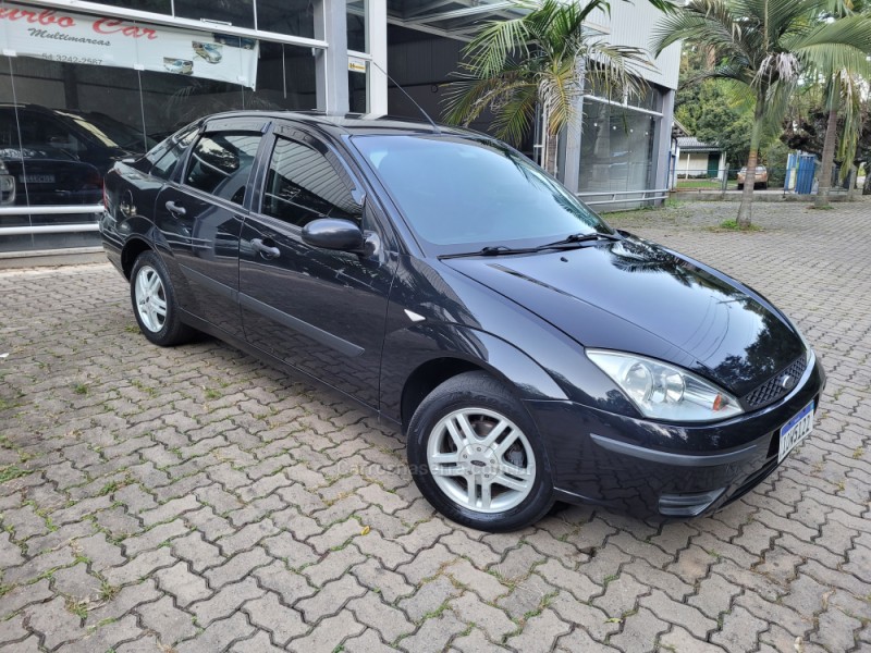 focus 2.0 glx 16v gasolina 4p automatico 2008 nova prata