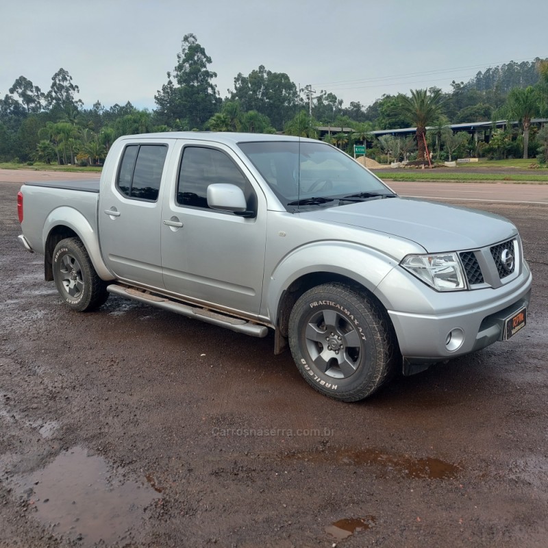 frontier 2.8 xe 4x2 cd turbo eletronic diesel 4p manual 2013 sao sebastiao do cai