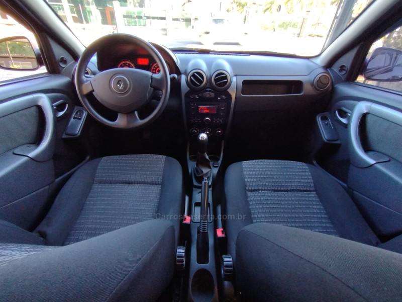 SANDERO 1.0 EXPRESSION 16V FLEX 4P MANUAL - 2013 - CAXIAS DO SUL