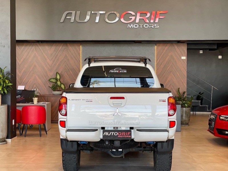 L200 TRITON 3.2 HPE 4X4 CD 16V TURBO INTERCOOLER DIESEL 4P AUTOMÁTICO - 2015 - CAMPO BOM