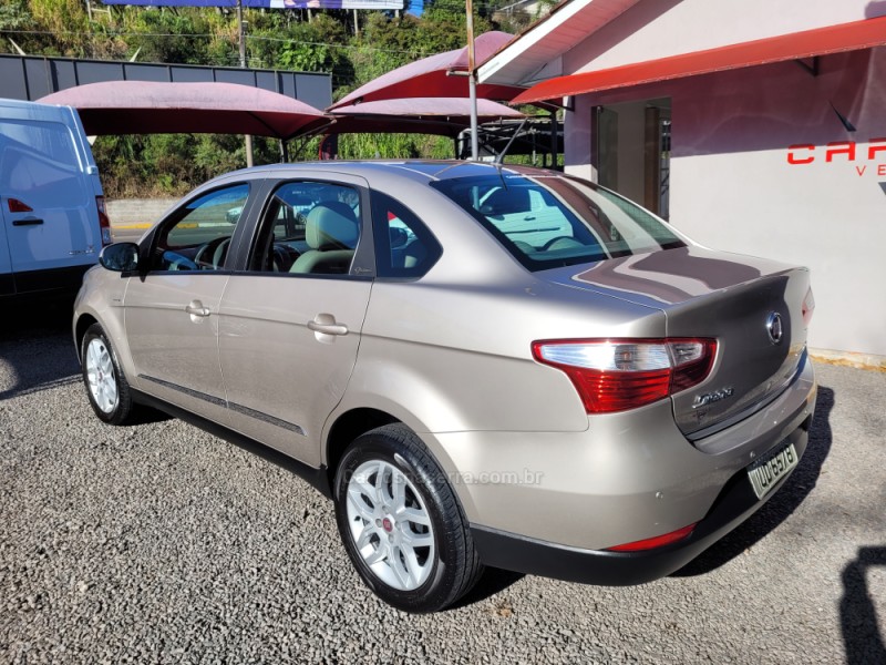 GRAND SIENA 1.6 MPI ESSENCE 16V FLEX 4P AUTOMATIZADO - 2013 - CARLOS BARBOSA