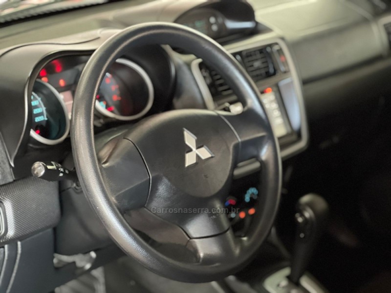 PAJERO TR4 2.0 4X4 16V 140CV FLEX 4P AUTOMÁTICO - 2015 - DOIS IRMãOS