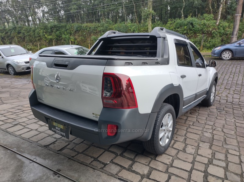 DUSTER OROCH 1.6 16V FLEX EXPRESSION 4P MANUAL - 2016 - CAXIAS DO SUL