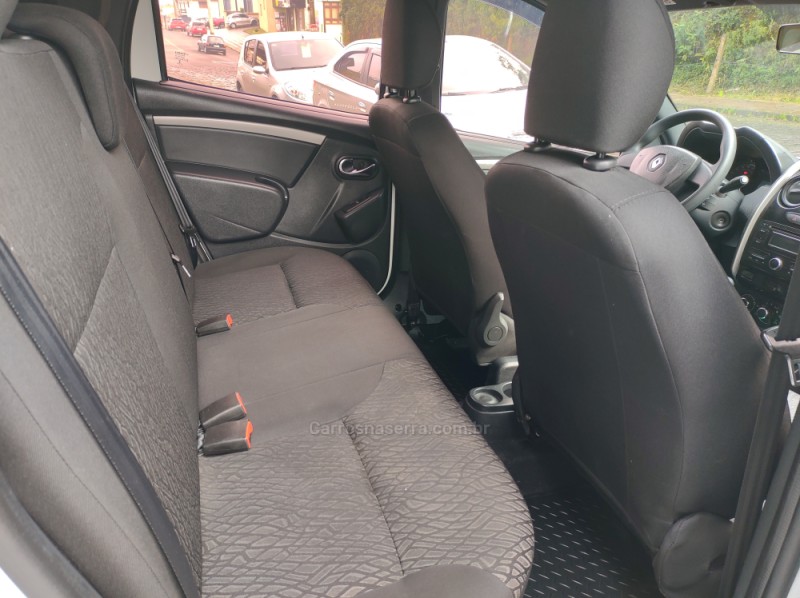 DUSTER OROCH 1.6 16V FLEX EXPRESSION 4P MANUAL - 2016 - CAXIAS DO SUL