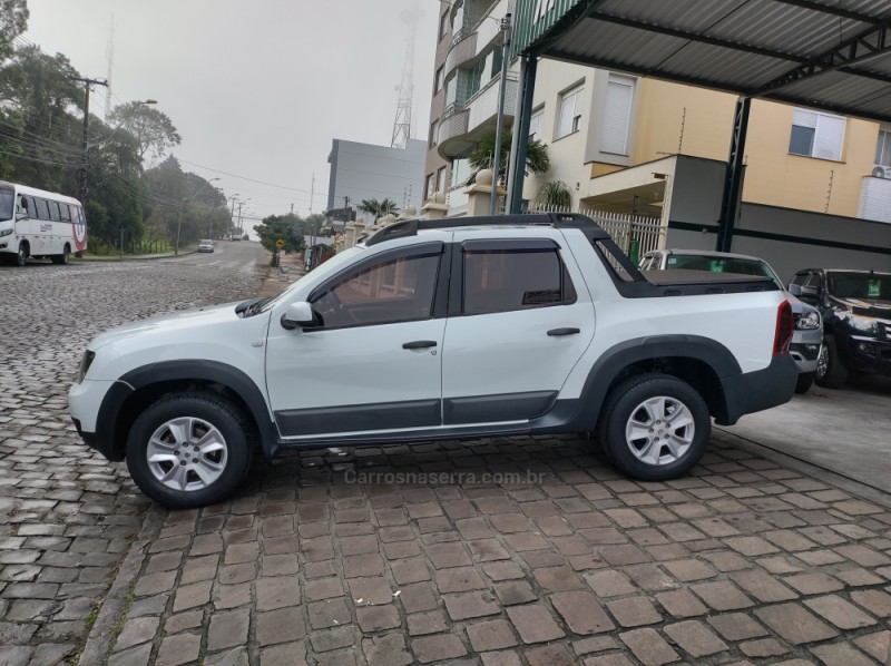 DUSTER OROCH 1.6 16V FLEX EXPRESSION 4P MANUAL - 2016 - CAXIAS DO SUL