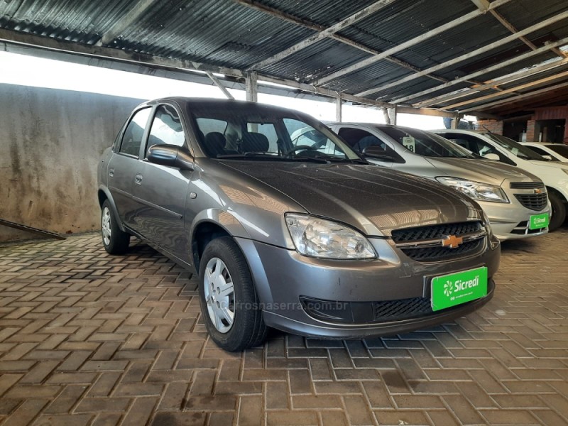 CLASSIC 1.0 MPFI LS 8V FLEX 4P MANUAL