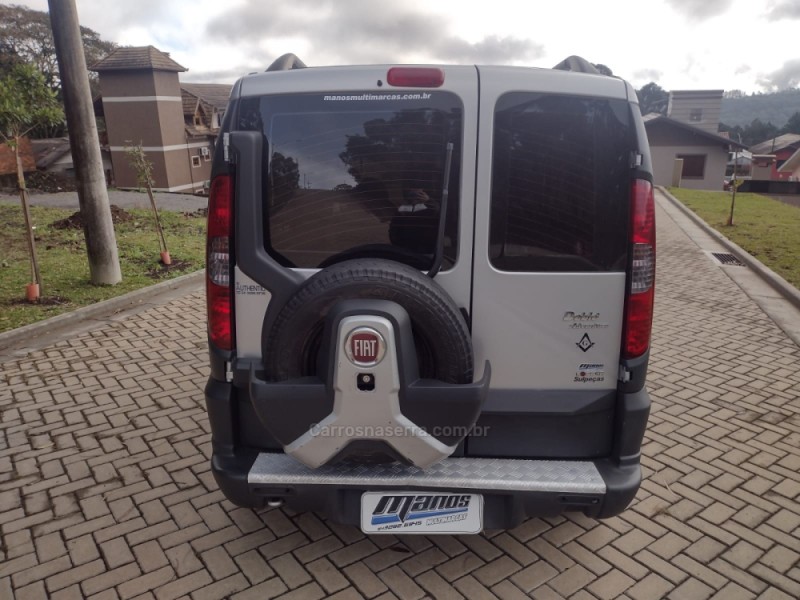 DOBLÓ 1.8 MPI ADVENTURE LOCKER 8V FLEX 4P MANUAL - 2011 - CANELA