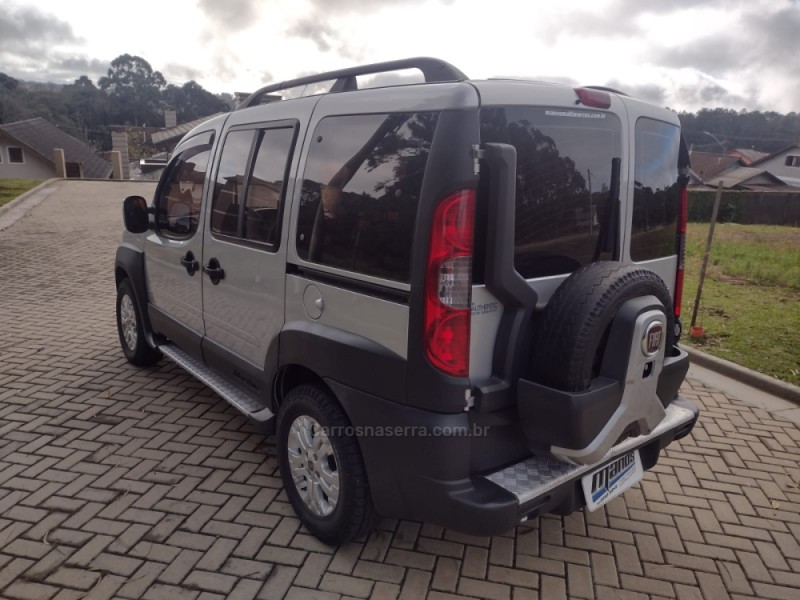 DOBLÓ 1.8 MPI ADVENTURE LOCKER 8V FLEX 4P MANUAL - 2011 - CANELA