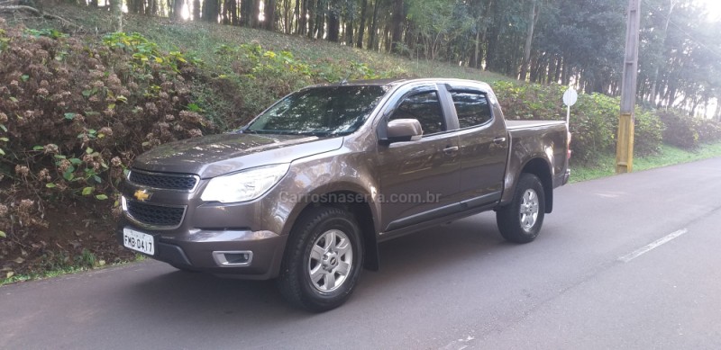 S10 2.4 LT 4X2 CD 8V FLEX 4P MANUAL - 2014 - BENTO GONçALVES