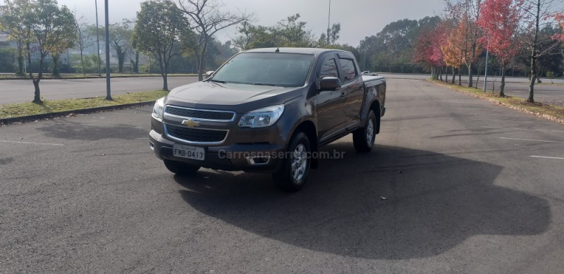 S10 2.4 LT 4X2 CD 8V FLEX 4P MANUAL - 2014 - BENTO GONçALVES