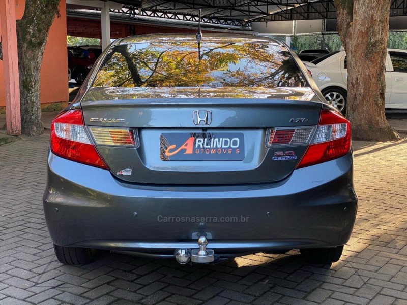 CIVIC 2.0 LXR 16V FLEX 4P AUTOMÁTICO - 2014 - PAROBé